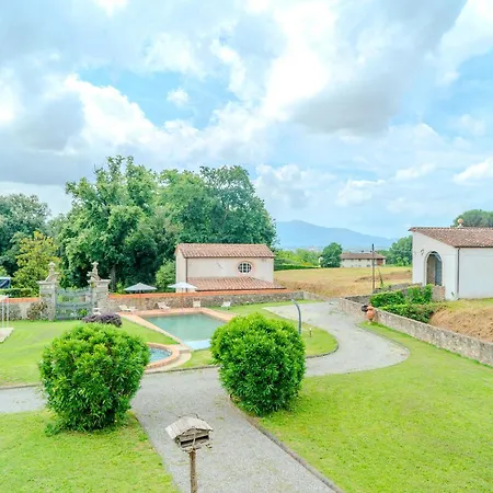 Orlando Lux Con Piscine Private A Lucca By Tuscanywego Capannori